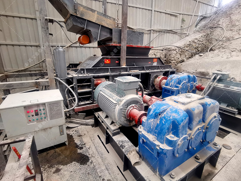 建筑用砂配置的液壓對(duì)輥制砂機(jī)多少錢(qián)一臺(tái)？